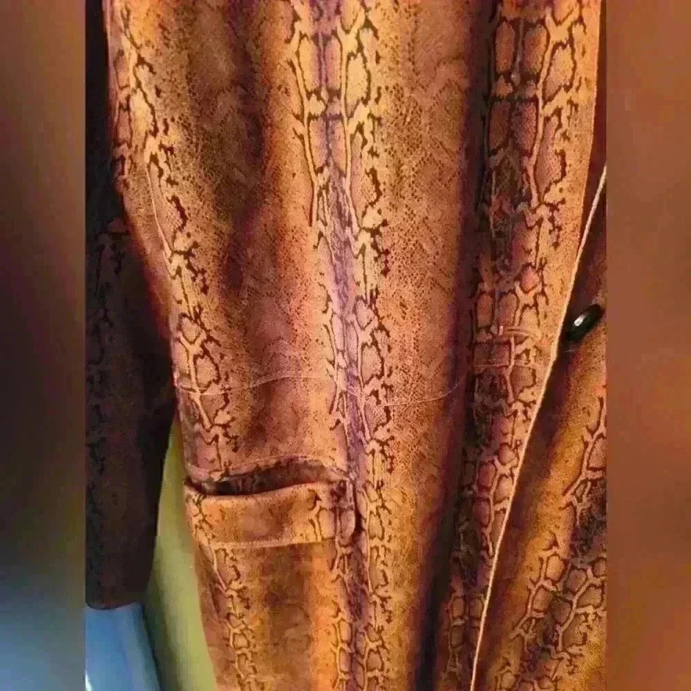 BlankNYC faux suede animal print Jacket sz Medium - Picture 4 of 5